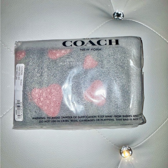 NEW Coach Coated Canvas Leather Black Strawberry Print Corner Zip Wristlet - Picture 14 of 16